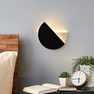 Wholesale Nordic Decorative Round Wall Light For Living Room Bedroom Corridor Creative Indoor Modern Rotatable Led Wall Lamp