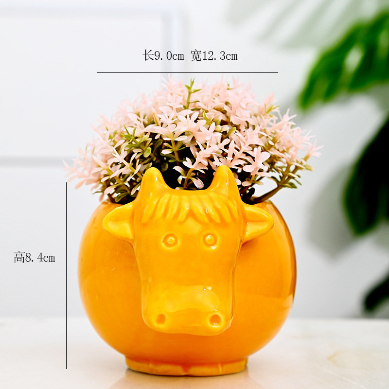 Desktop Small Mini Ceramic Hand-painted Animal Cow Shaped Garden Outdoor Cow Planter Pots & Planters