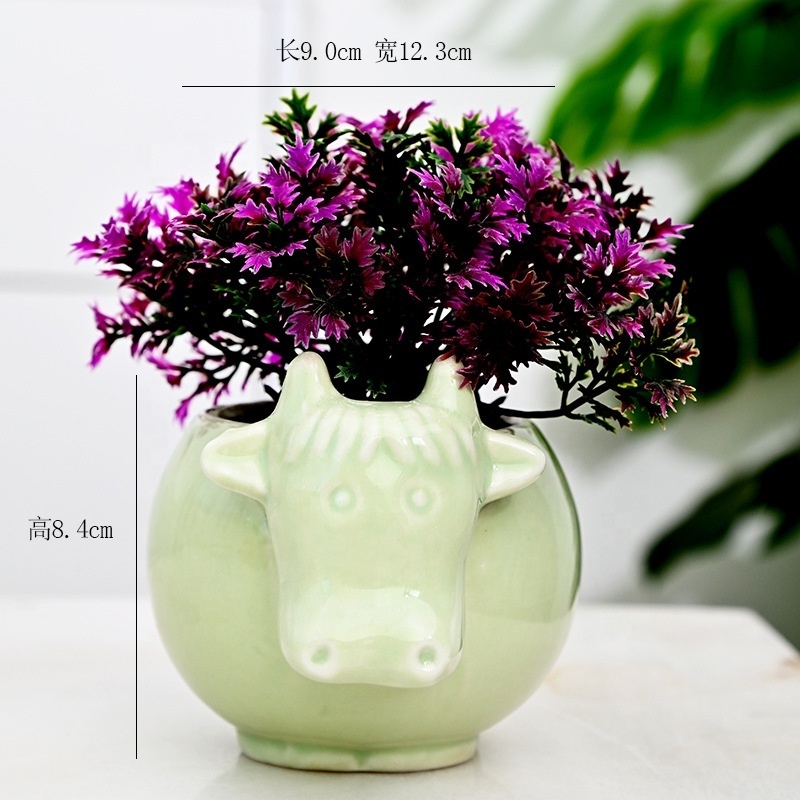 Desktop Small Mini Ceramic Hand-painted Animal Cow Shaped Garden Outdoor Cow Planter Pots & Planters