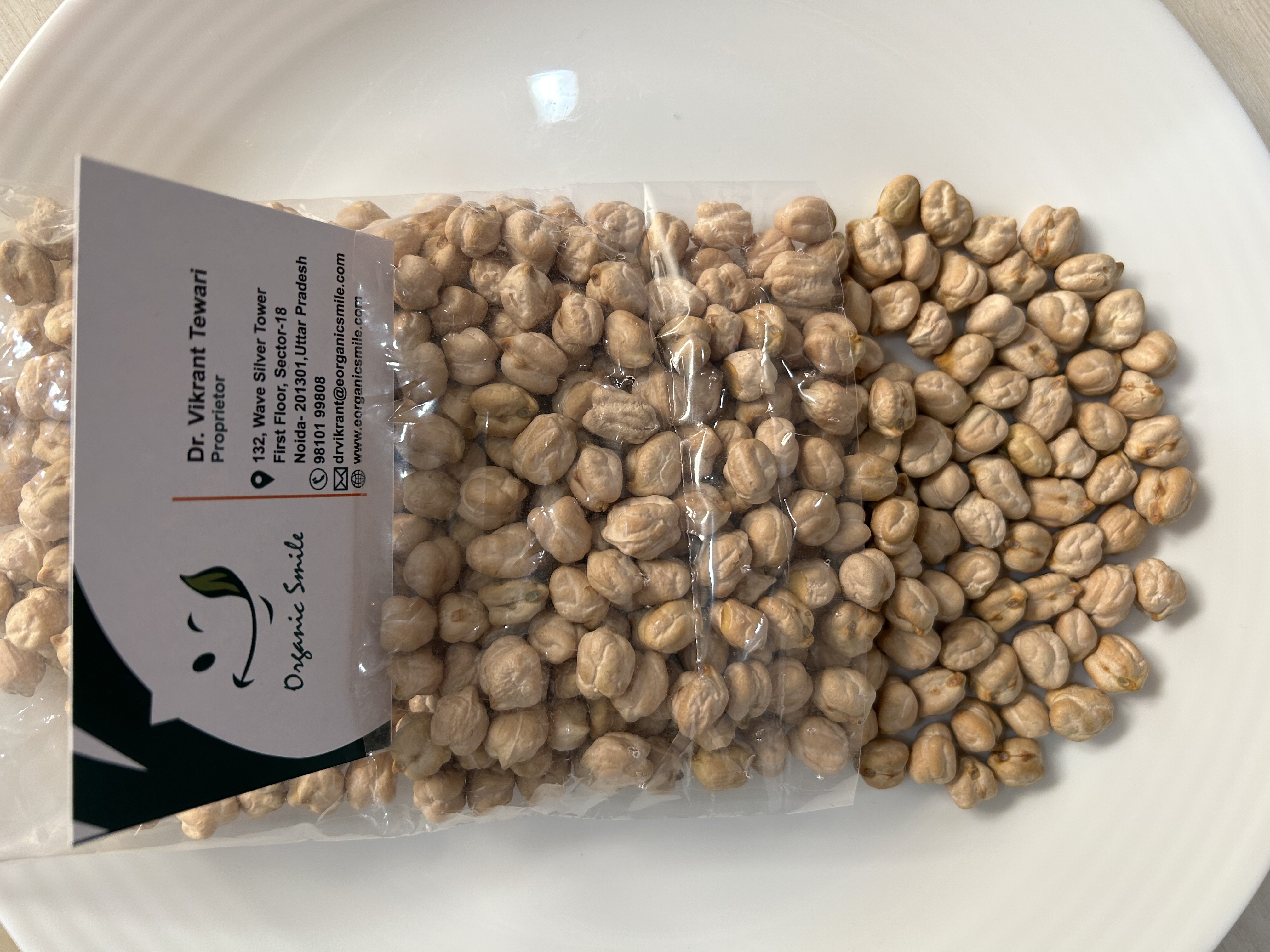 Hot Sale Chickpeas Non GMO Kabuli Food Chickpeas Beans In Bulk New Crop High Quality Kabuli Chickpeas for Wholesale Buyers