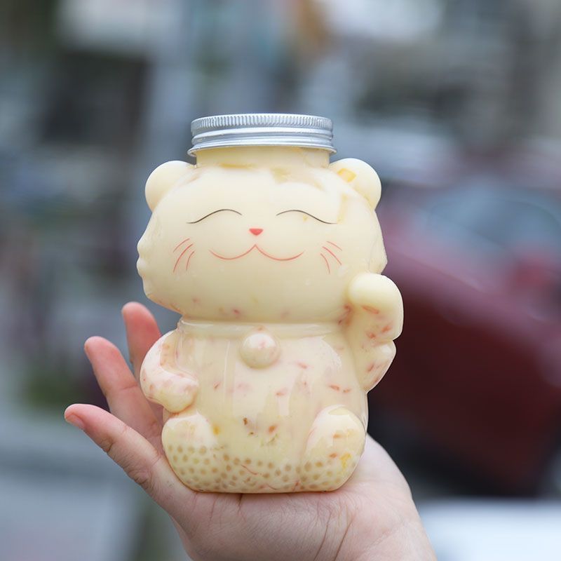 Custom 350ml 500ml Kawaii Animal Cat Shaped Water Bottle Takeout Drink Packaging Container Milk Tea Bubble Boba Tea Cup with Lid