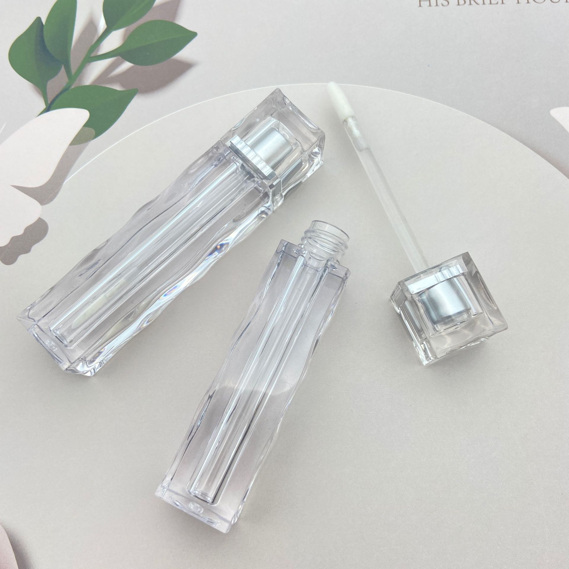 Customized Printing Lipgloss 3.7ml 5ml Candy Tubes Thick Wand Big Applicator Clear Lip Gloss Tube Silver Inner Lid