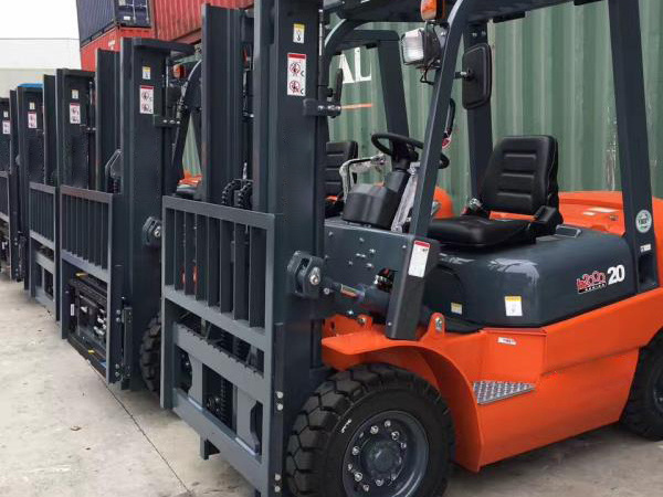 HELI Diesel Forklift CPCD20 2000-3000kg Diesel LPG GAS forklift 3000mm -6000mm Solid Tyres For Sale