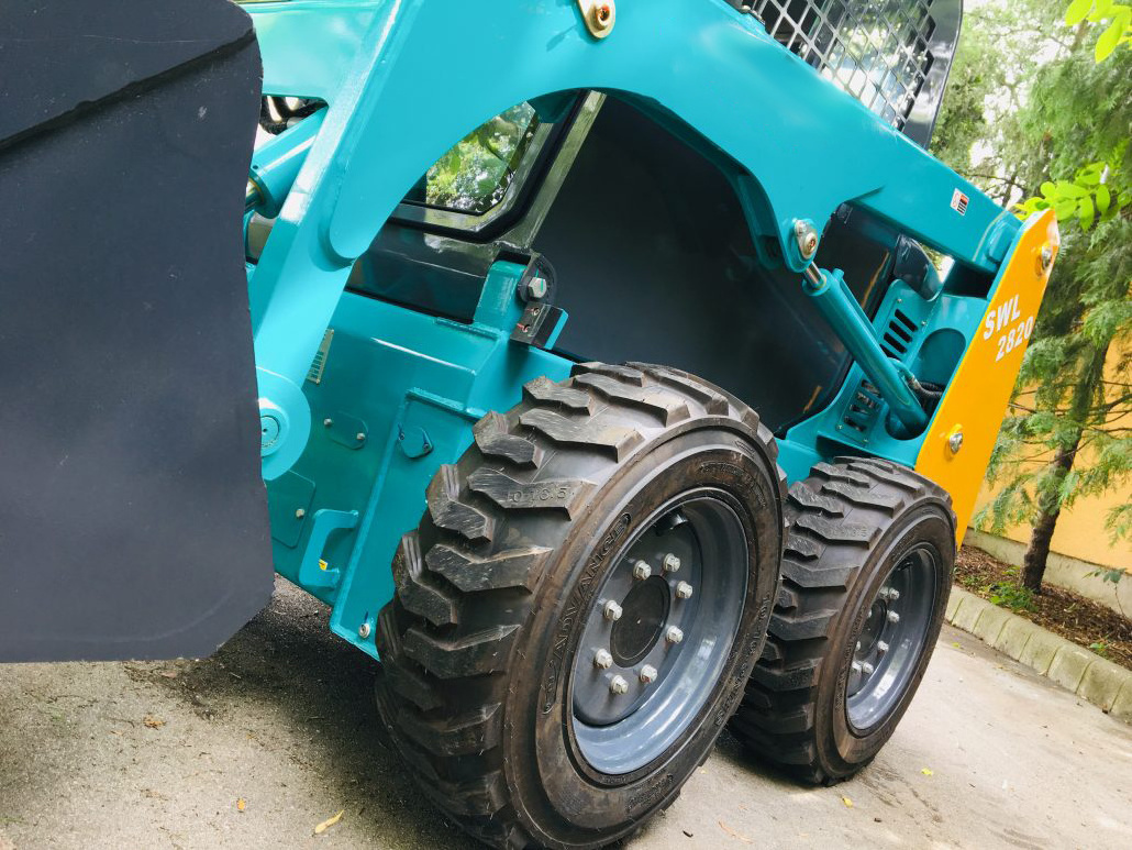 Good Performance 36KW Skid Steer Loader SWL2820 with optional accessories and spare parts within Earthmoving Machinery