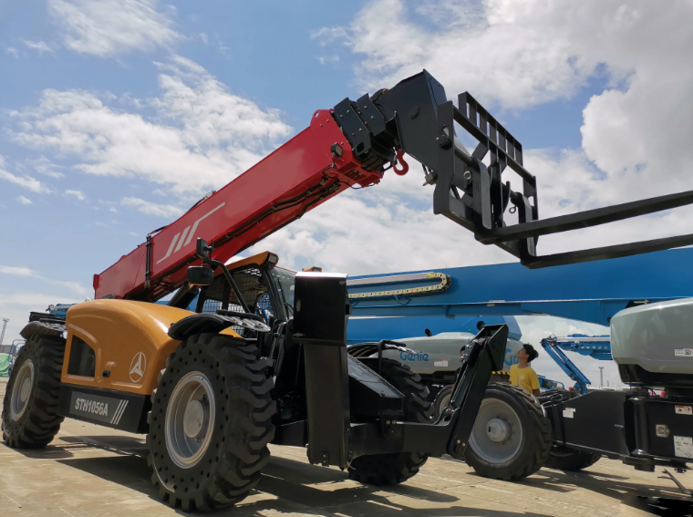 Factory Price STH1056A 15 ton 17m Telescopic Handler Forklift with Cummins Engine with Competitive Price