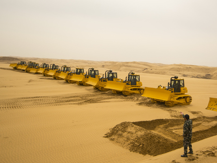 Bulldozer Winch 170hp Crawler  Bulldozer Tracks DH17 with optional accessories and attachments within earthmoving machinery