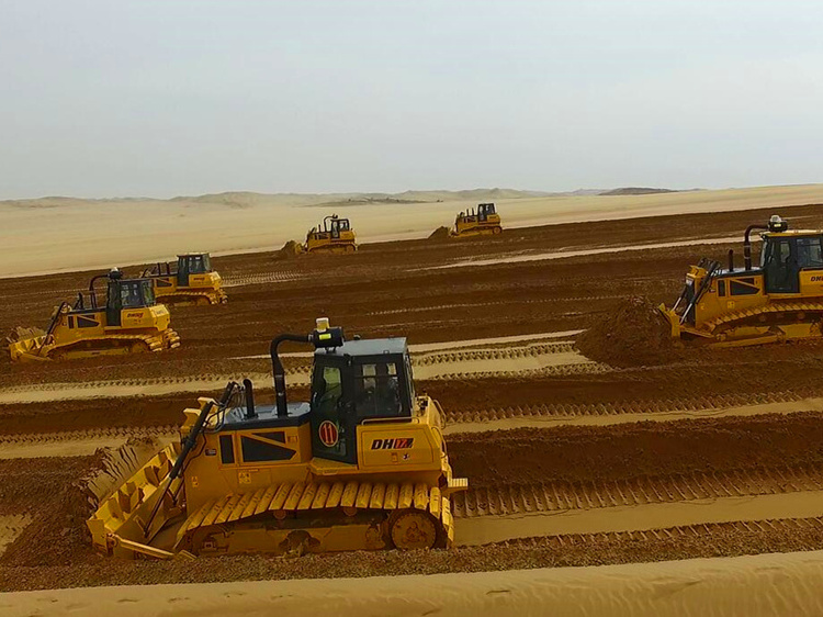 Bulldozer Winch 170hp Crawler  Bulldozer Tracks DH17 with optional accessories and attachments within earthmoving machinery