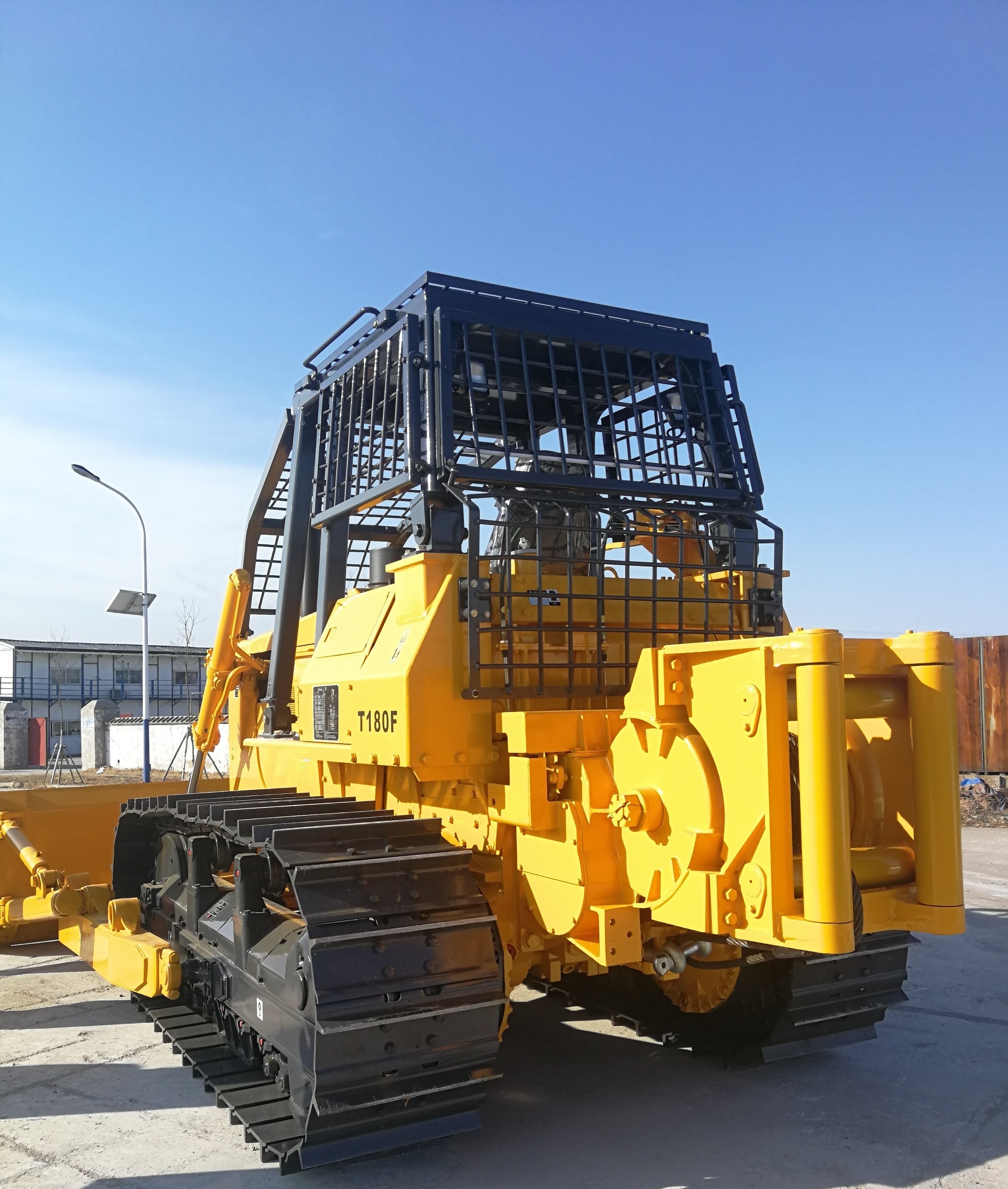 Yishan brand T180F 180hp Forest Logging Bulldozer with Winch