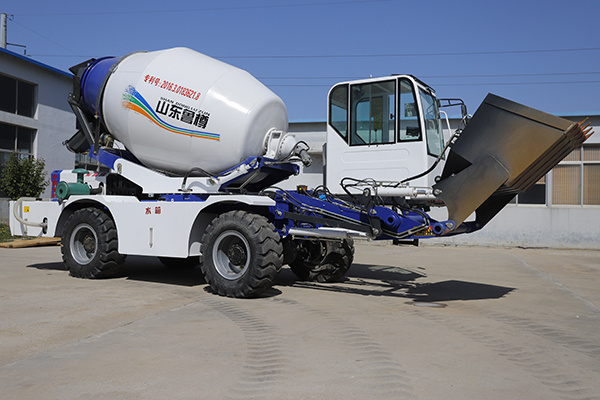 New Concrete Mixer truck 8cbm Self-Loading Concrete Mixer sales to Africa