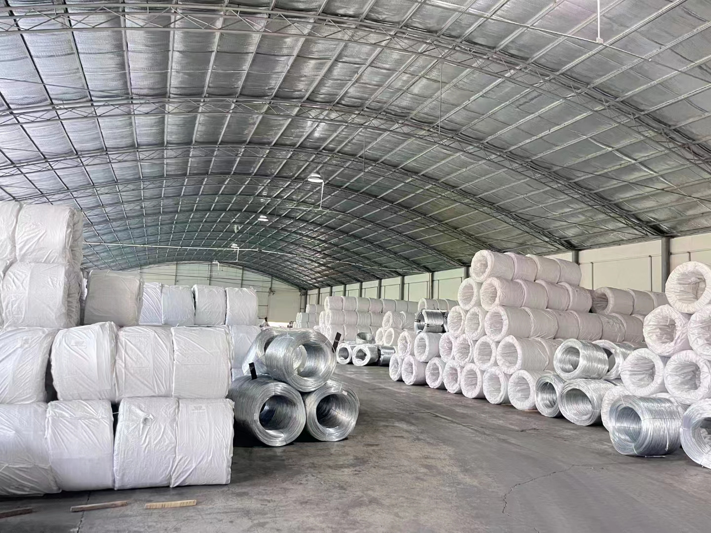 Factory Supplied Cheap Price Hot Dipped Galvanized Iron Wire Cut Wire  Galvanized Wire Diameter 0.7 - 4mm Galvanized Steel Iron