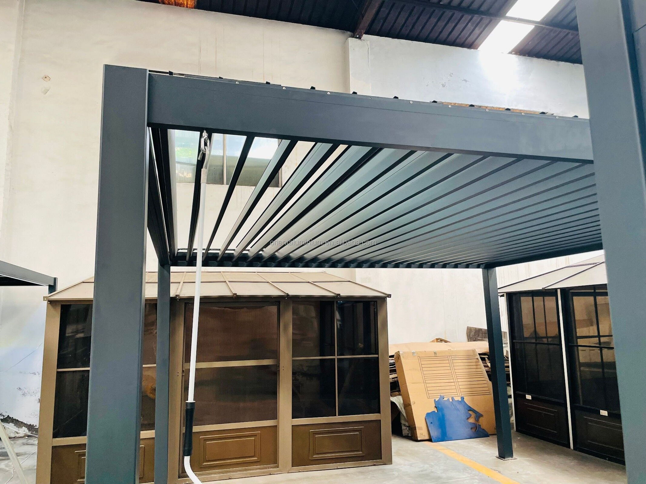 Waterproof Pergola Leisure Garden Motorized Louvered Roof Aluminium Gazebo Outdoor aluminum pergola parts