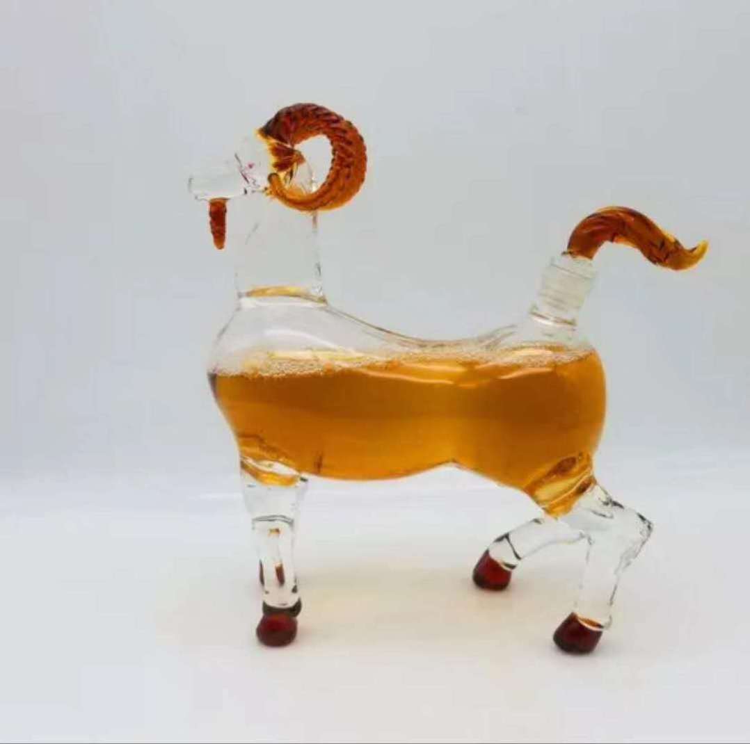 Animal shaped glass vodka alcohol spirits liquor whisky wine bottle with lid