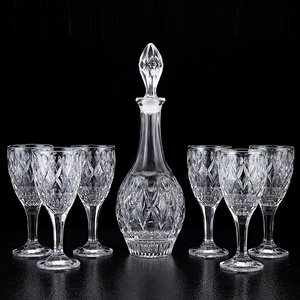 wholesale 750ml 850ml 900ml Unique crystal glassTwisted Glass Whiskey Decanter Set