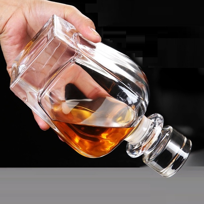 Factory Wholesale Glass Whiskey Vodka wine Bottle With Cork stopper