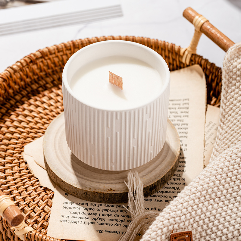 Soy Wax Home Decoration White Ceramic Scented Candle 2023 New Arrivals Spiritual Candles Scented Luxury Customize Box Origin 30H