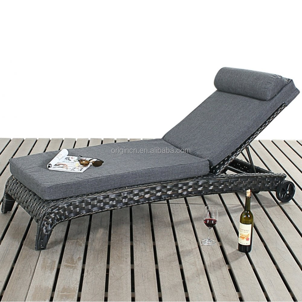 American Style Stylish Outdoor Furniture Resort Used Wicker Beach Beds With Wheels