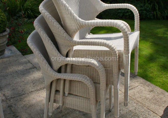 Beautiful Home Restaurant 4 Seater Outdoor Patio Furniture Cozy Armchair White Rattan Dining Table Set