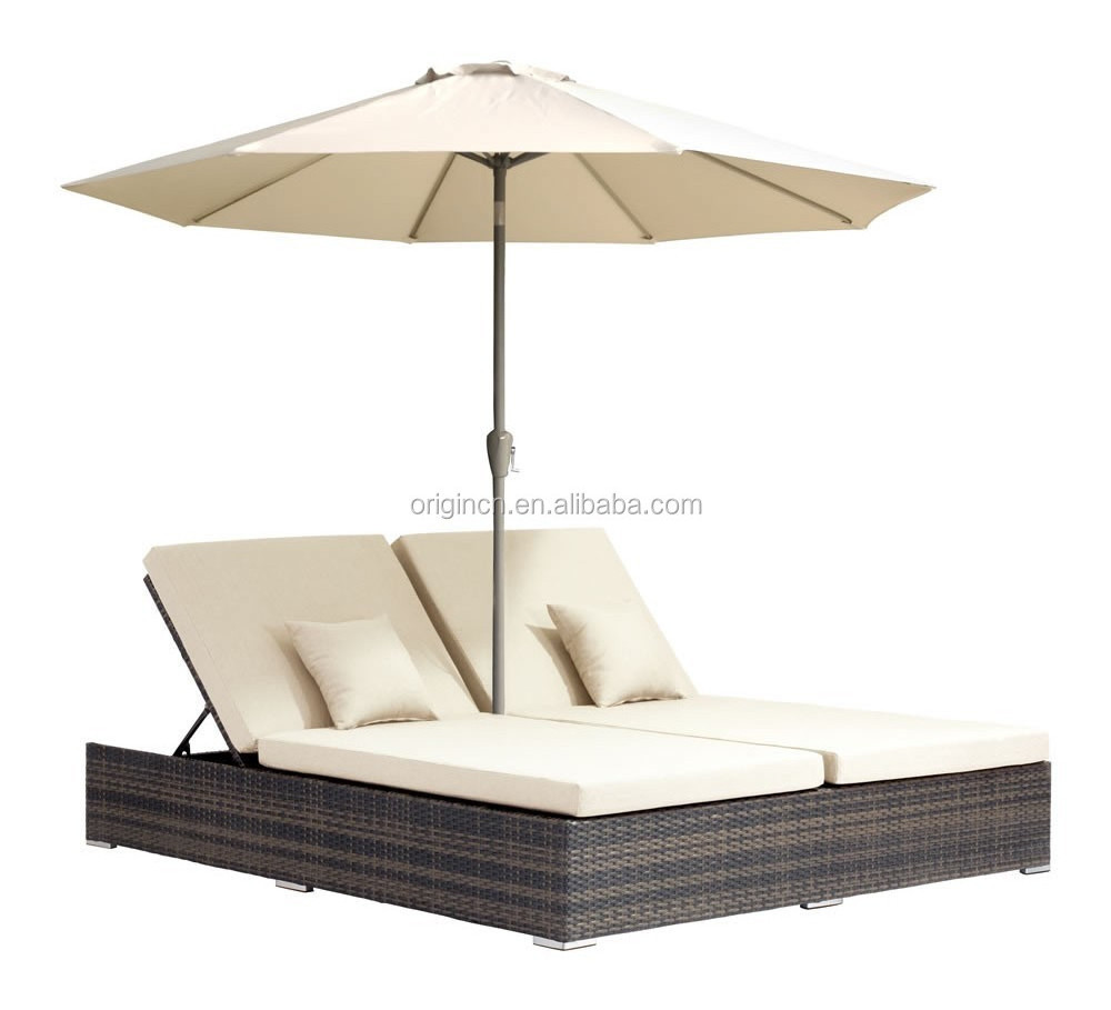 Beach Outdoor Furniture Hotel Comfortable Double Seat Rattan Chaise Lounge Chairs With Awning