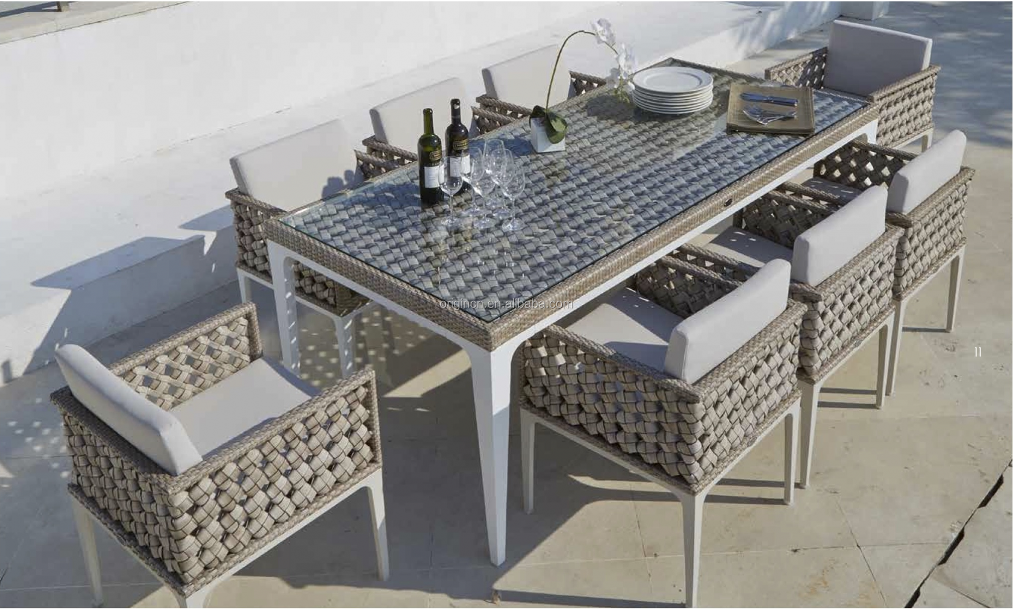 Luxury Synthetic Rattan 5 Star Hotel Outdoor Furniture 8 Seaters Dining Set Glass Top Table Chair Set