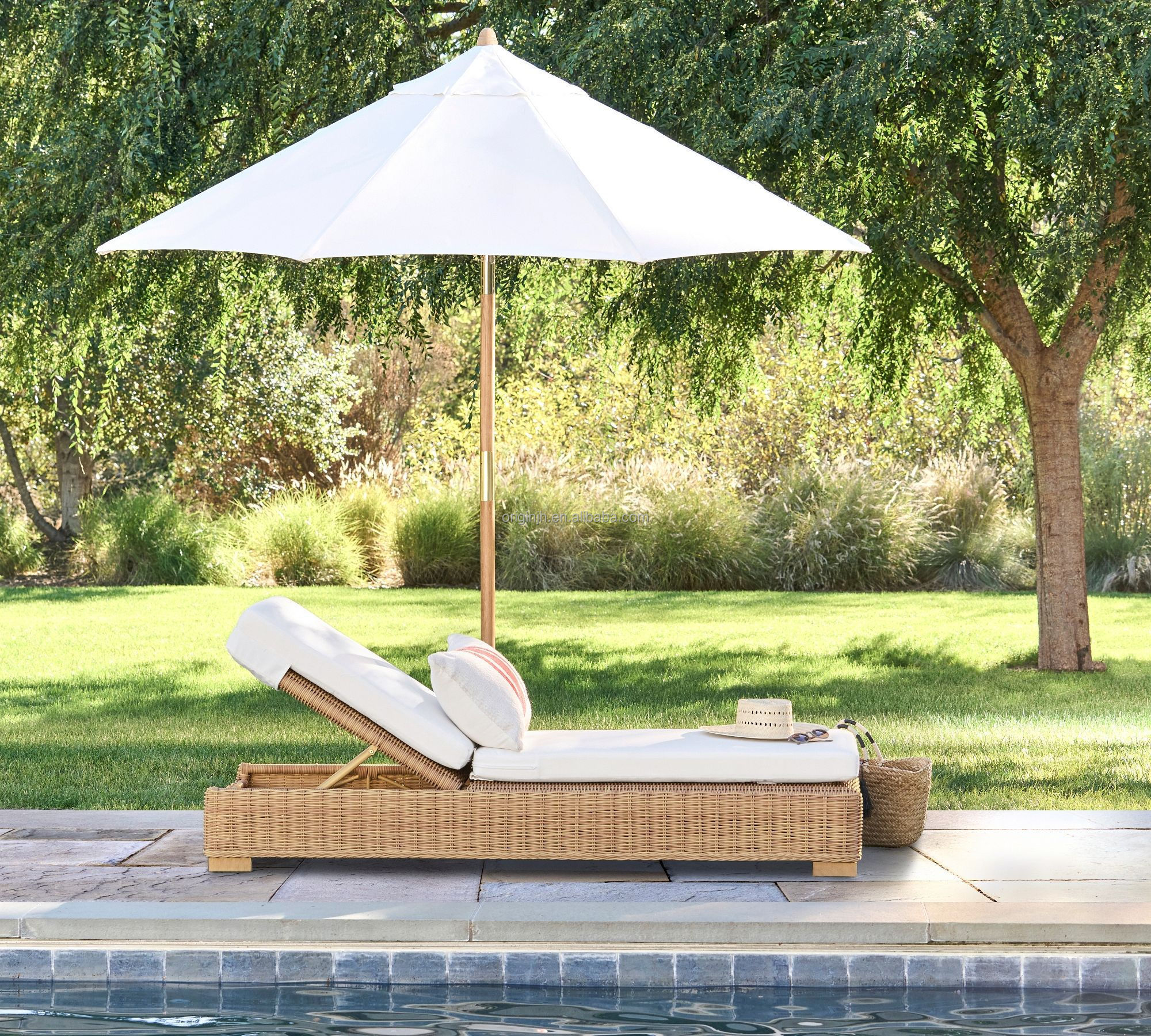 Poolside furniture aluminum frame with wicker outdoor rattan chaise