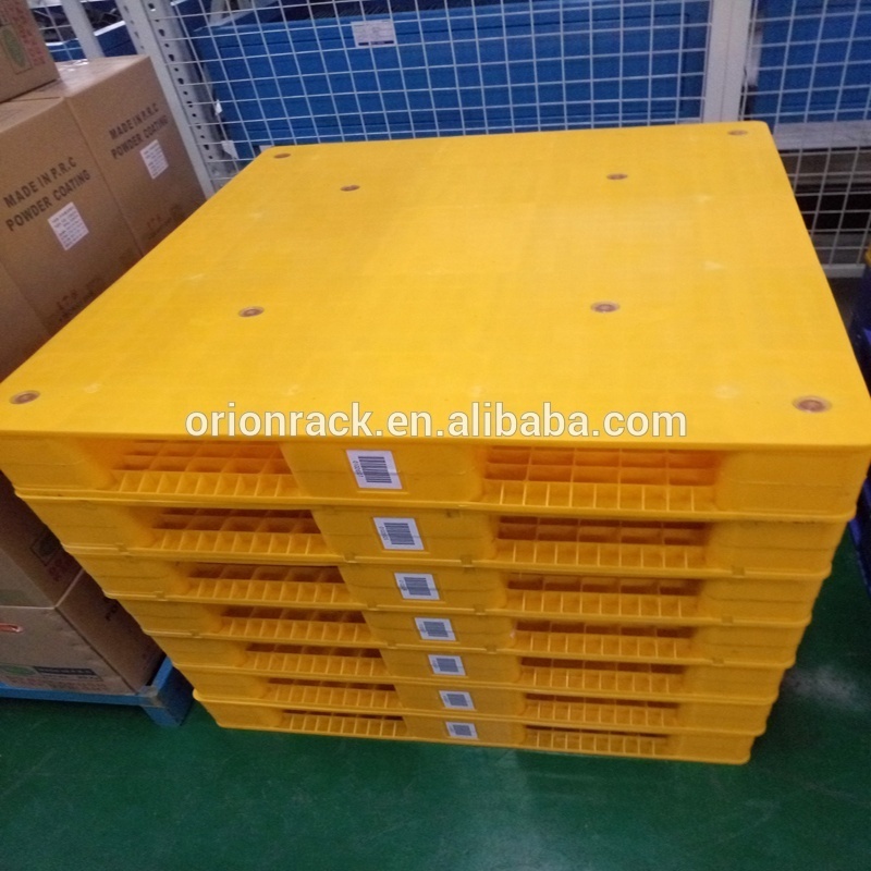 1100 * 1100 * 150 Mm Warehouse Heavy Duty Virgin Hdpe Closed Plastic Pallet For Beverage And Food Industries