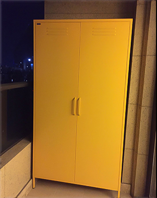 Mustard Yellow  2 Door Stand Locker Metal Clothing Storage Wardrobe Hot Selling Metal Locker Dresser Armoire With Feet