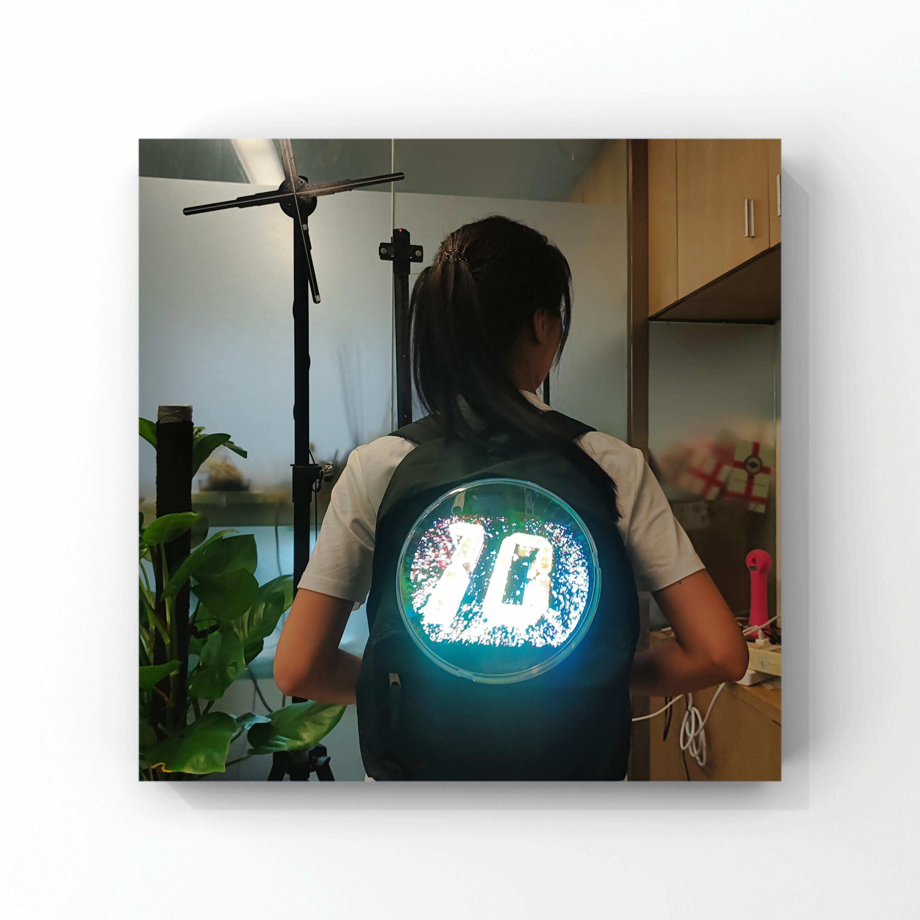 Factory Direct Holographic Fans 18cm 20cm Backpack 3d Advertising Display With Cover 3dn Hologram Fan