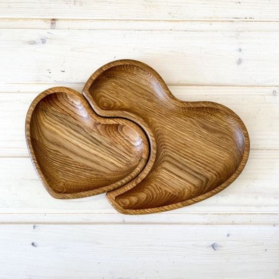 Eco-Friendly High Quality Decorative Metal Mango Wooden Serving Tray Leaf Shinny Polished Best Selling Hotel Used