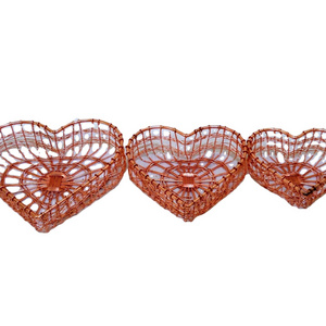 Heart-Shaped In Bulk Kitchenware Metal Wire Storage Mesh Fruit Basket for Vegetables Gift Hamper Basket