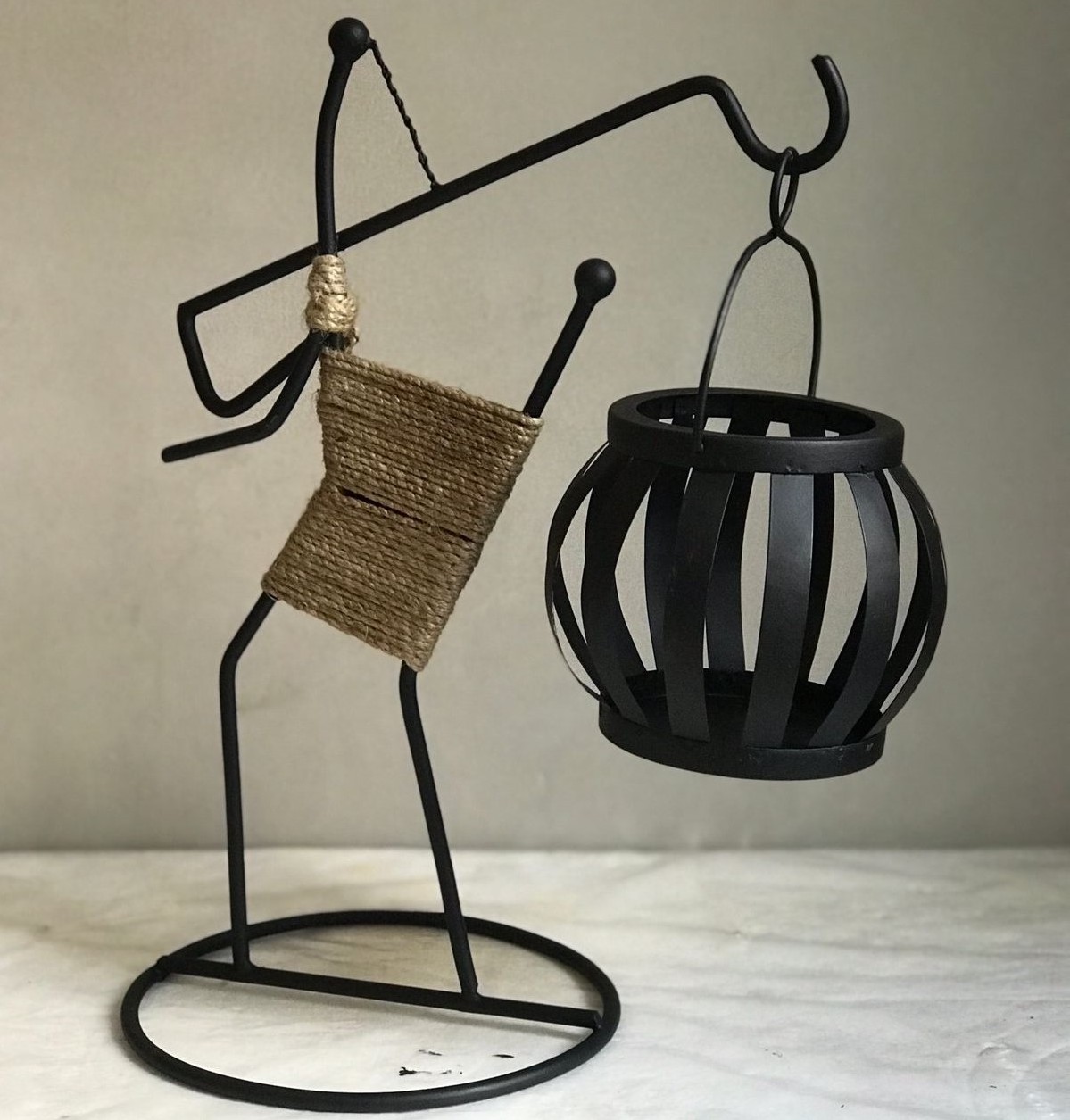 Best Selling Tea Light Creative Design Black Human Shape Candle Holder High Quality Best Selling Christmas Candle Holder