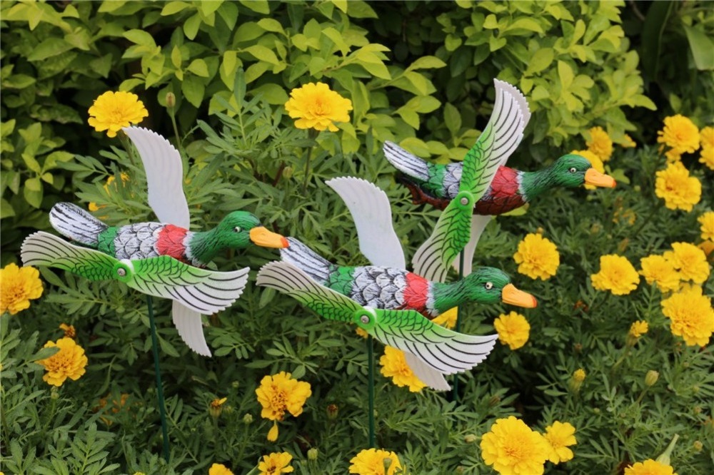 Factory Price Garden Decoration Decor Plastic Ducks Sticks Fun Windmill For Gardens, Yards, Meadows