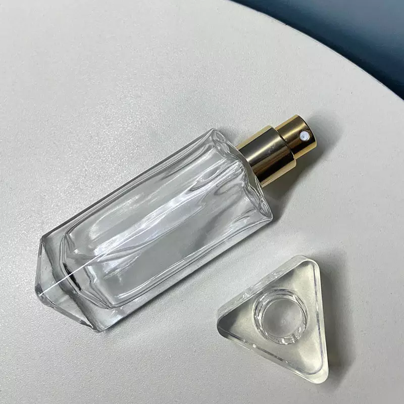 Custom Logo 30ml Perfume Bottle 45ml Triangle Transparent Spray Glass Perfume Bottle