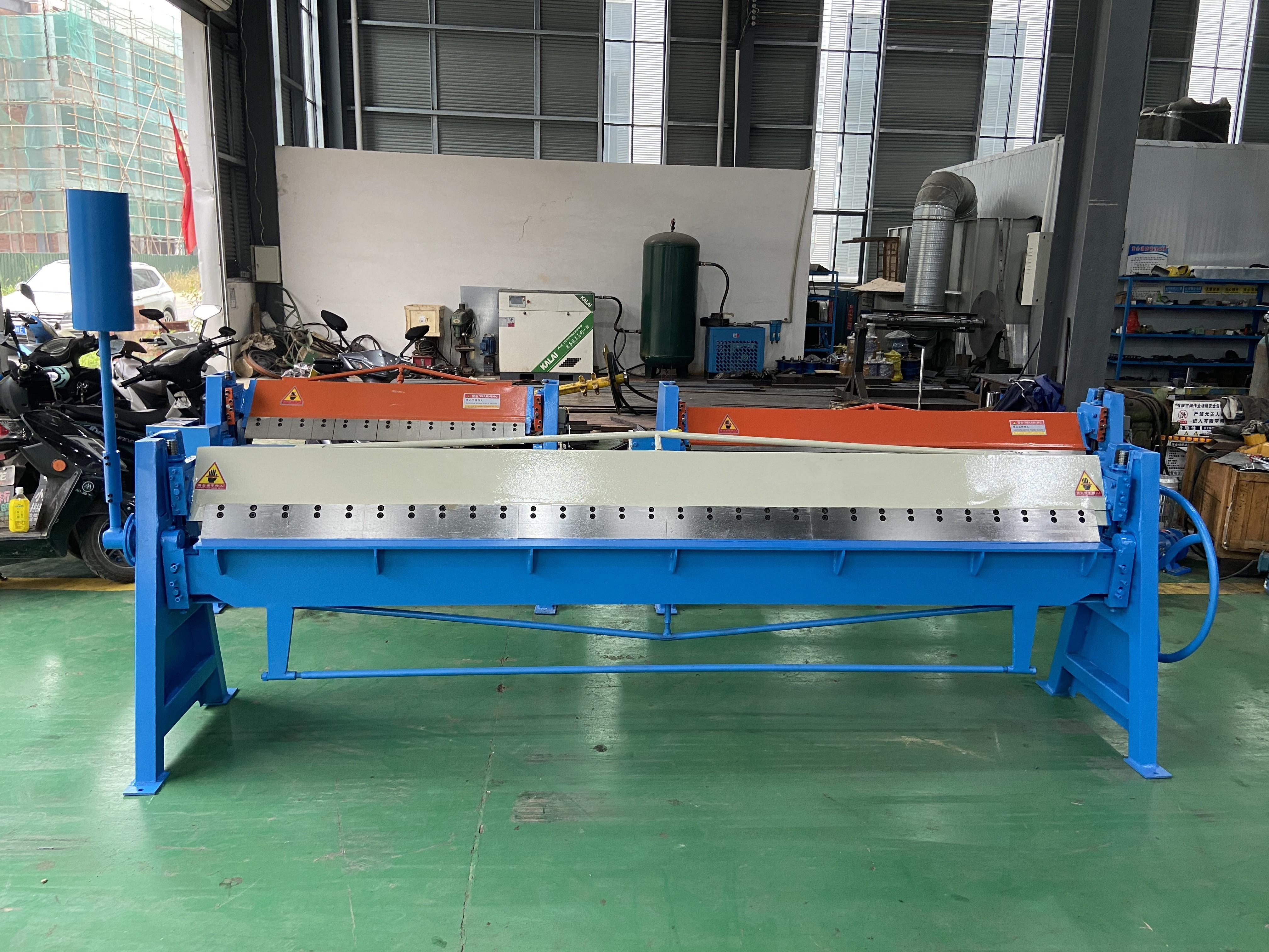 Hot sale 2mm 1500mm manual sheet metal shear small mechanical cnc guillotine electric plate shearing machine for cutting steel