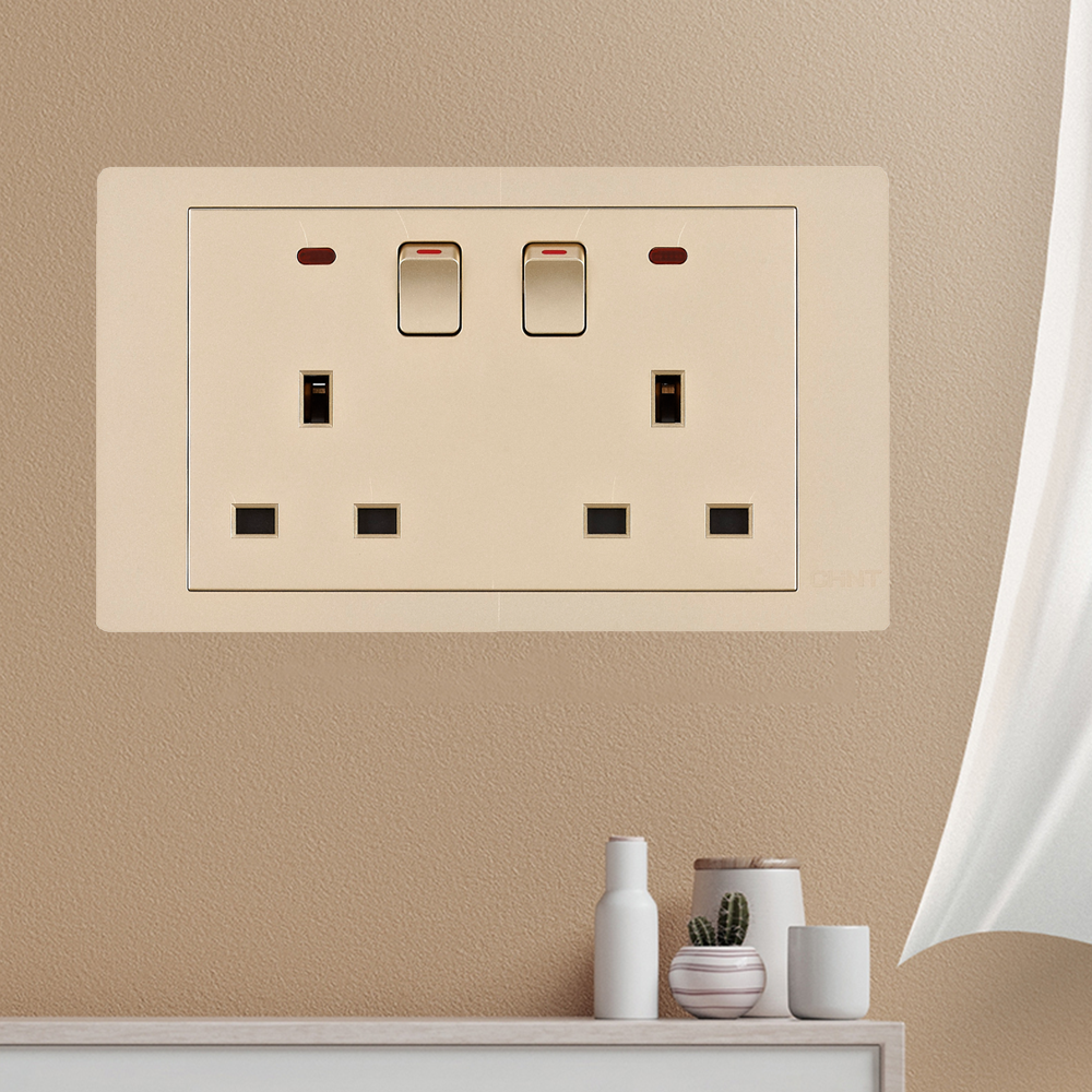 OSWELL 2-gang 1-way DP switch with 2-gang 3-pin socket with led lamp 13A 250V wall socket european simon