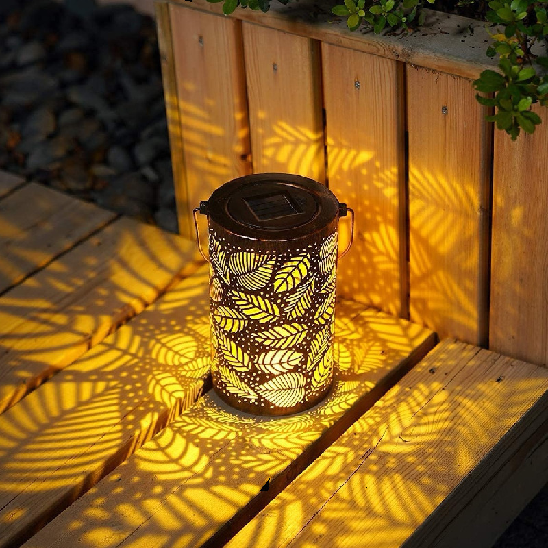 Solar Hanging Outdoor Lanterns LED Waterproof Decorative Metal Retro Lights Outdoor Solar lights for Garden Decor