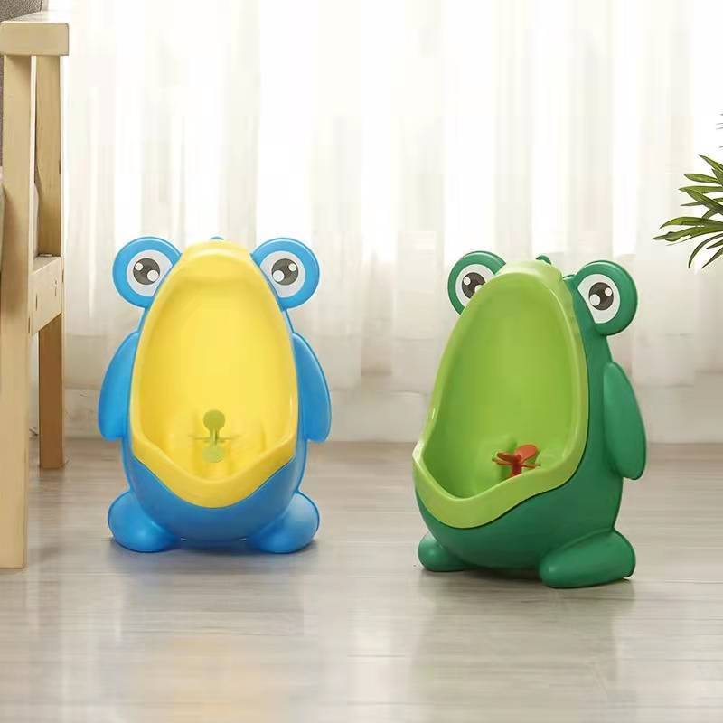 Plastic Cartoon Cute Frog Baby Portable Potties Training Boys Standing Urine Toilet