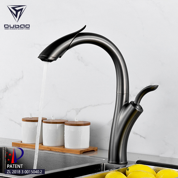 China Modern Design Deck Mounted Gun Black cUPC Pull Out Kitchen Mixer Faucet