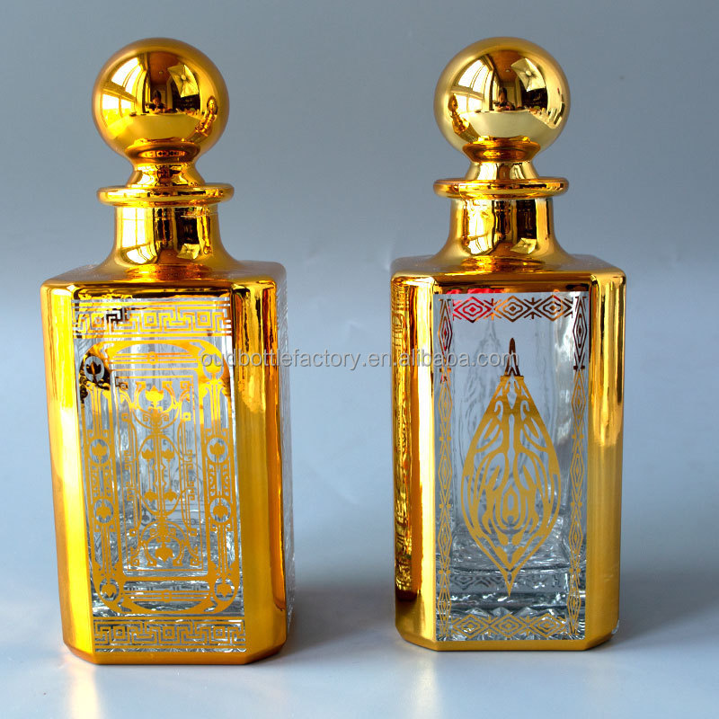 Display square Shaped Bottle Empty Glass Perfume Bottle 150ml Golden With Box Uv Engraving Body