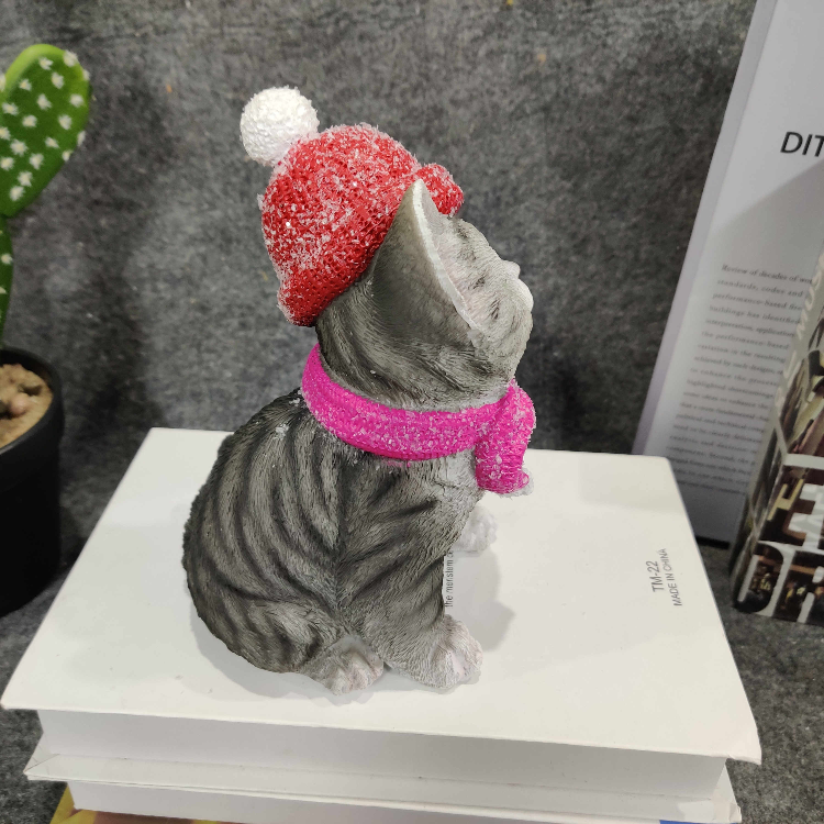 Mini Christmas Kitten Figurine Resin Realistic Small Cat Sculpture Red Hat Animal Ornament Home Decoration