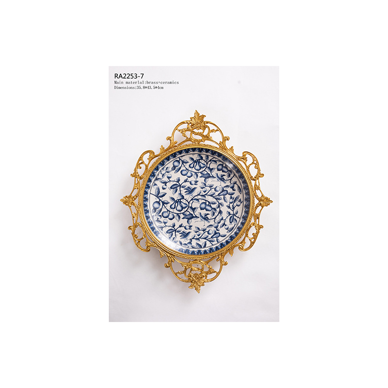 Chinese blue and white ceramic with copper wall decoration round hanging plate for living room hotel Decorative Tray