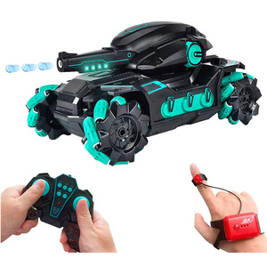 Kids Gesture Stunt High Speed Sensing Water Bullets Tank Battle Toys Racing Fight Rc Truck Drift Remote Control Car