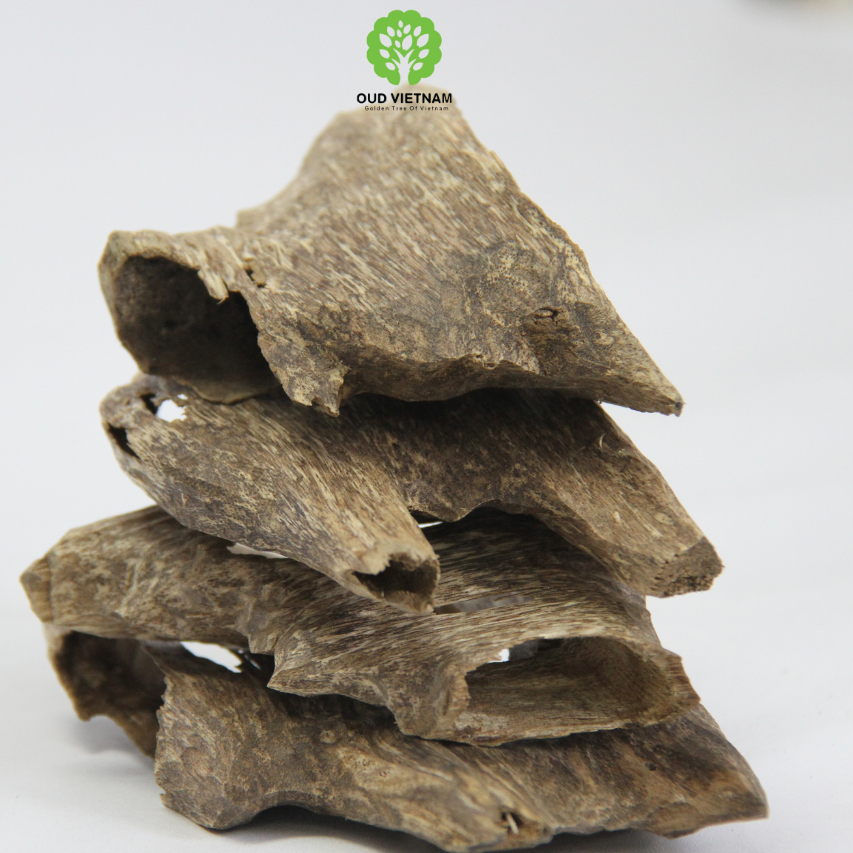 Best Price 100% Natural Agarwood Vietnam Wholesale Price Home Fragrance Organic Agarwood Apari For Sale