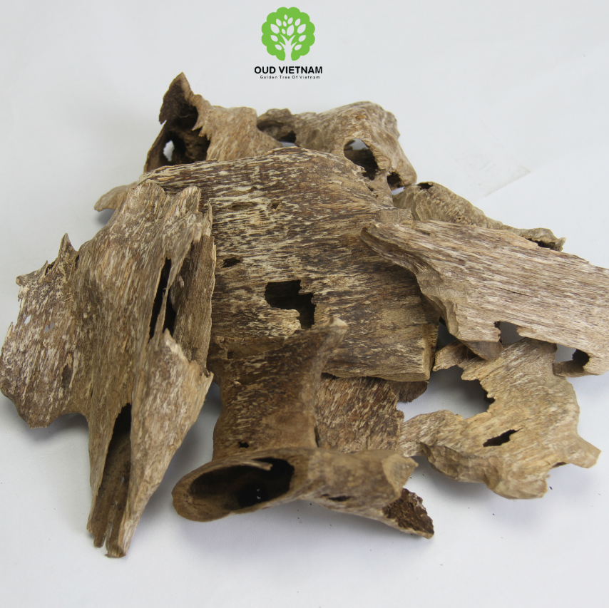 Wholesale Price Organic Oud Agarwood High-end Great Quantity Natural Aromatic Agarwood Vietnam Supplier