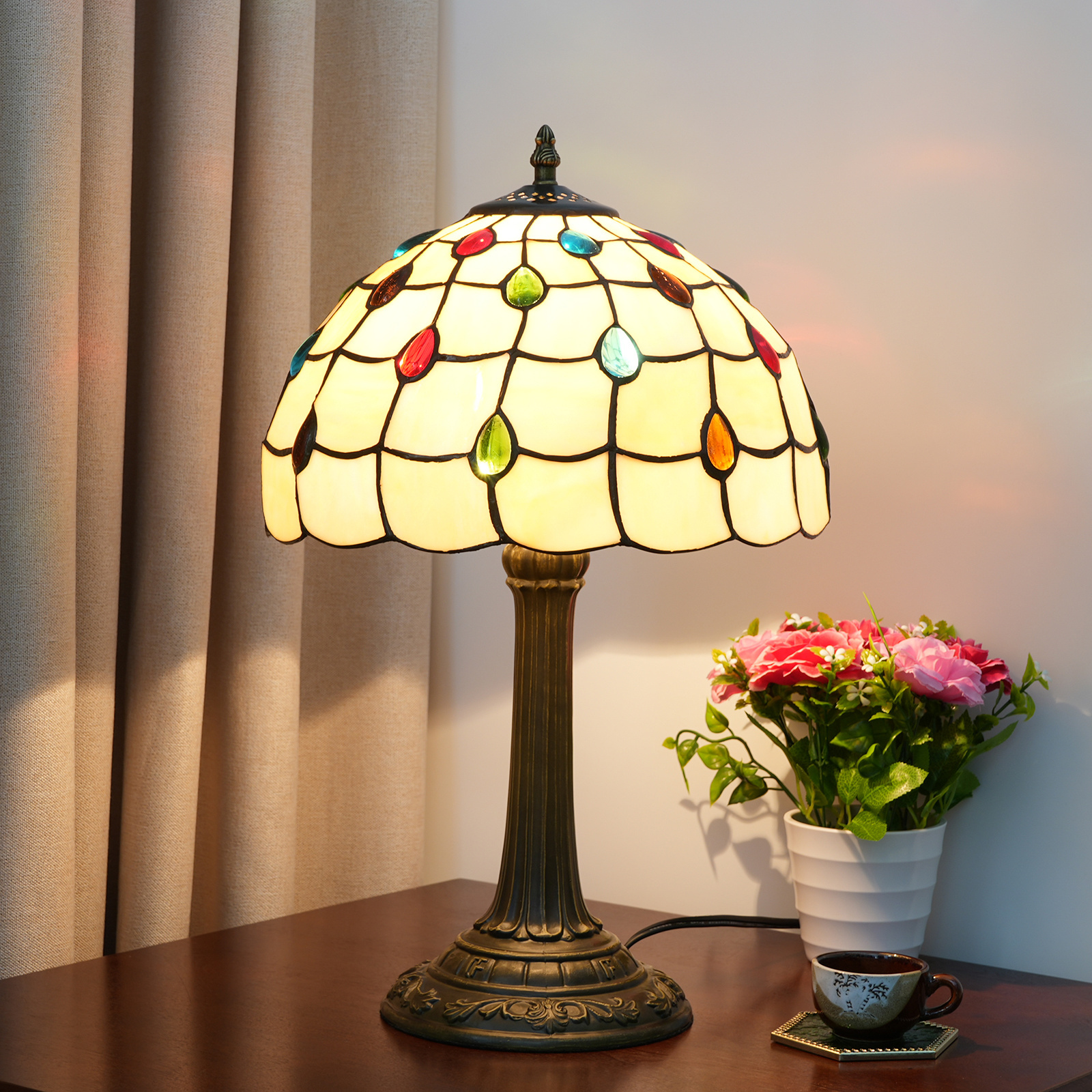 Tiffany Table Lamps Living Room Dining Room Lamps and Lanterns Retro Creative Color Glass Bedroom Bedside Table Lamps