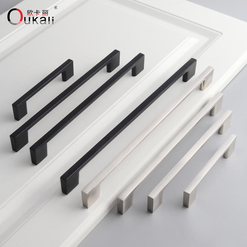 Oukali Hot Sale New Modern  Aluminum Matt Black Wardrobe Dresser Furniture Hardware Handles Bedroom Cabinet Pulls Handle