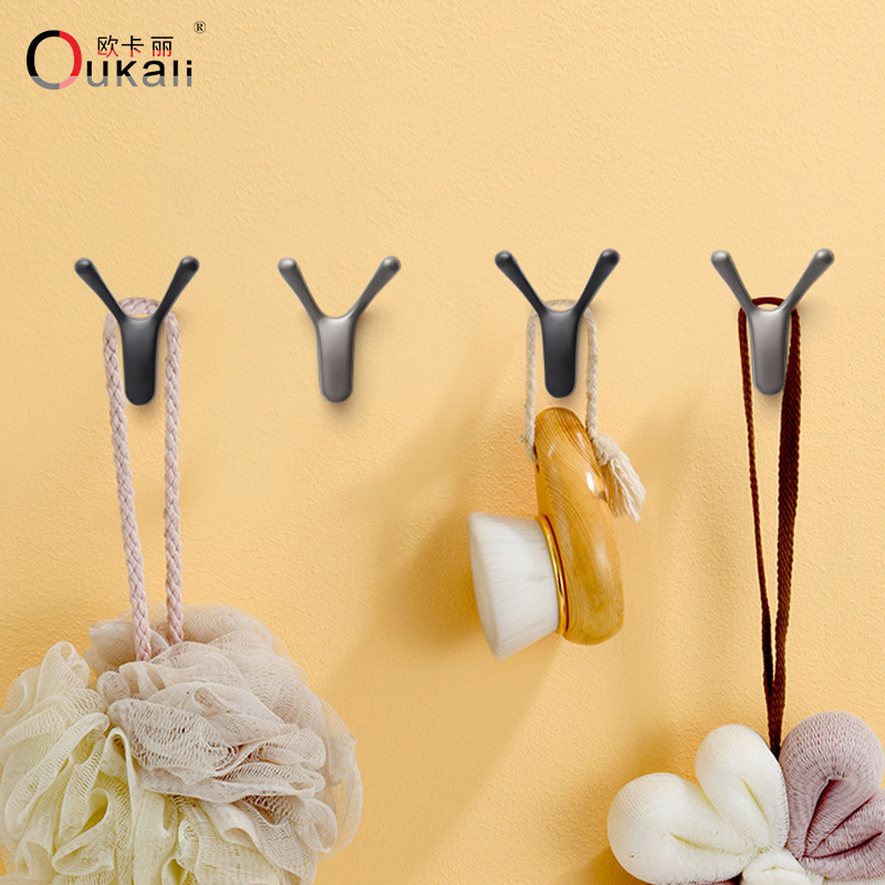 Oukali new arrival Zinc Metal spray V design usage for bedroom sitting room bathroom coat Hook hanging clothes double two hanger