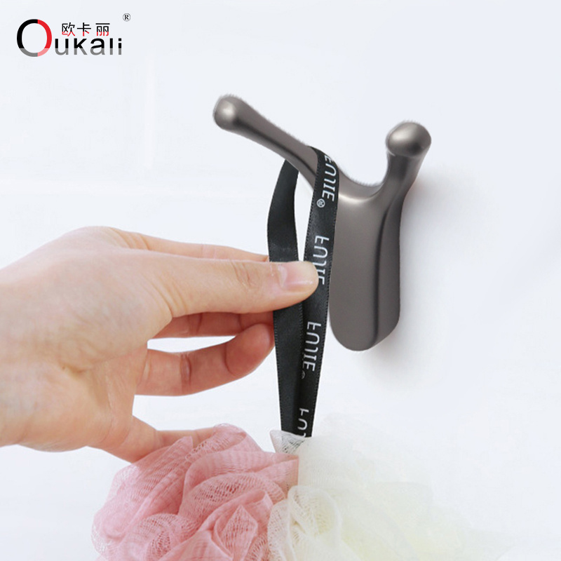 Oukali new arrival Zinc Metal spray V design usage for bedroom sitting room bathroom coat Hook hanging clothes double two hanger