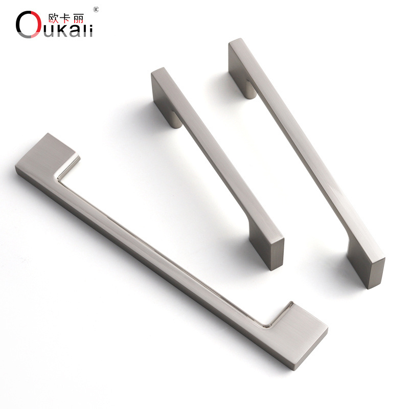 Oukali Customized Zinc Alloy Brushed Brass Matt Black Modern Kitchen Cabinet Pulls Wardrobe Drawer Dresser Handle