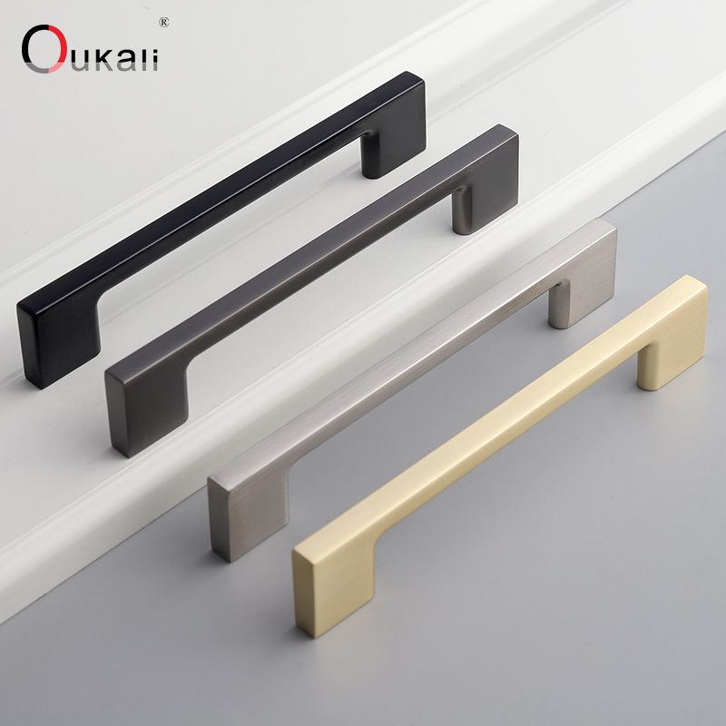 Oukali Customized Zinc Alloy Brushed Brass Matt Black Modern Kitchen Cabinet Pulls Wardrobe Drawer Dresser Handle