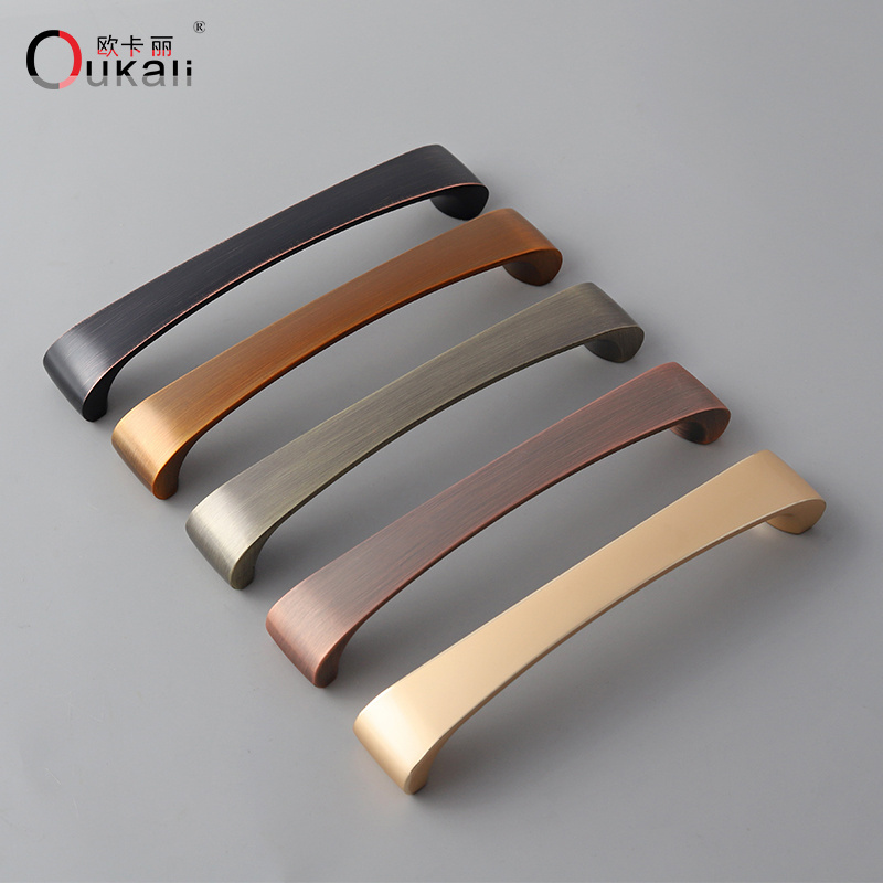 Oukali Hot Selling Zinc Alloy Modern Door Handles Cupboards Drawers Pulls Bedroom Cabinet Dresser Brass Furniture Pull Handle